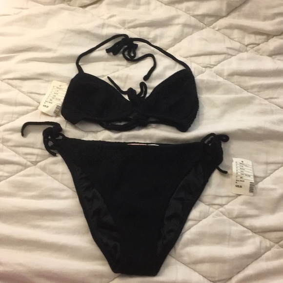 NEW Black Two Piece Bikini 👙 - Picture 2 of 8